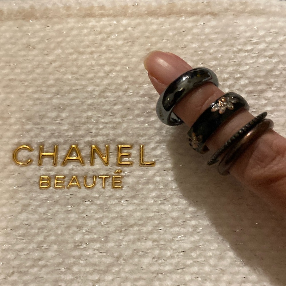 Set of 4 Black Rings